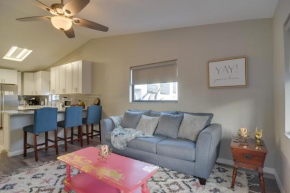 Ideally Located Palm Harbor Condo Walk Downtown!